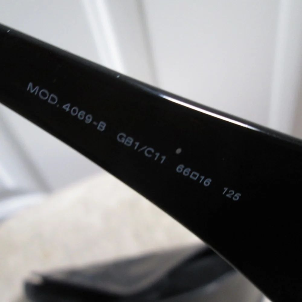 Versace women's sunglasses - Picture 13 of 16